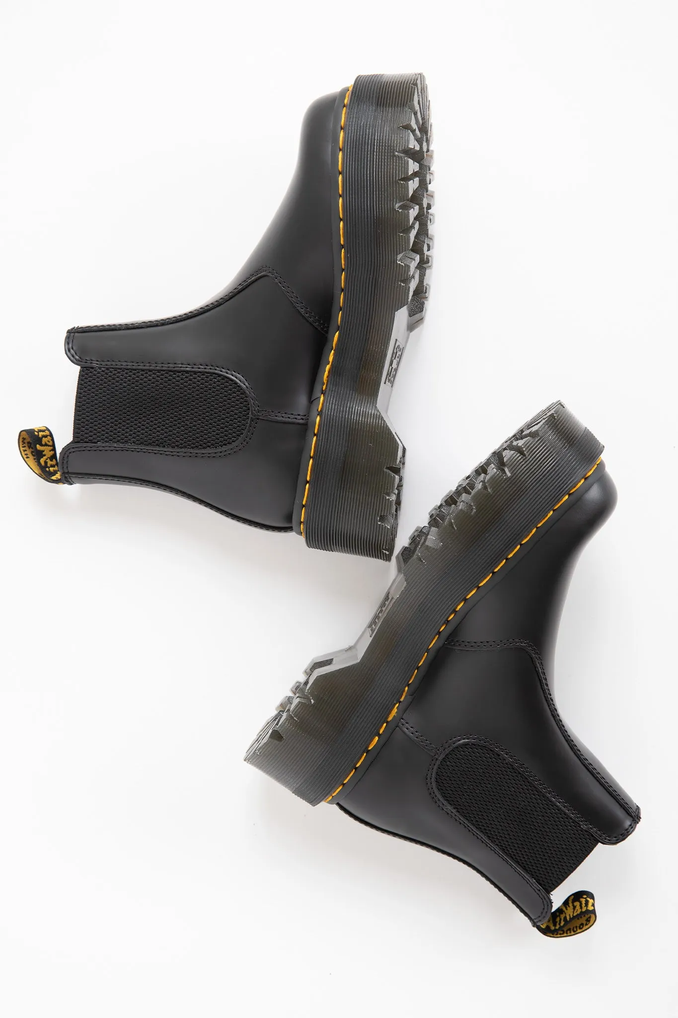 2976 Smooth Leather Platform Chelsea Boots