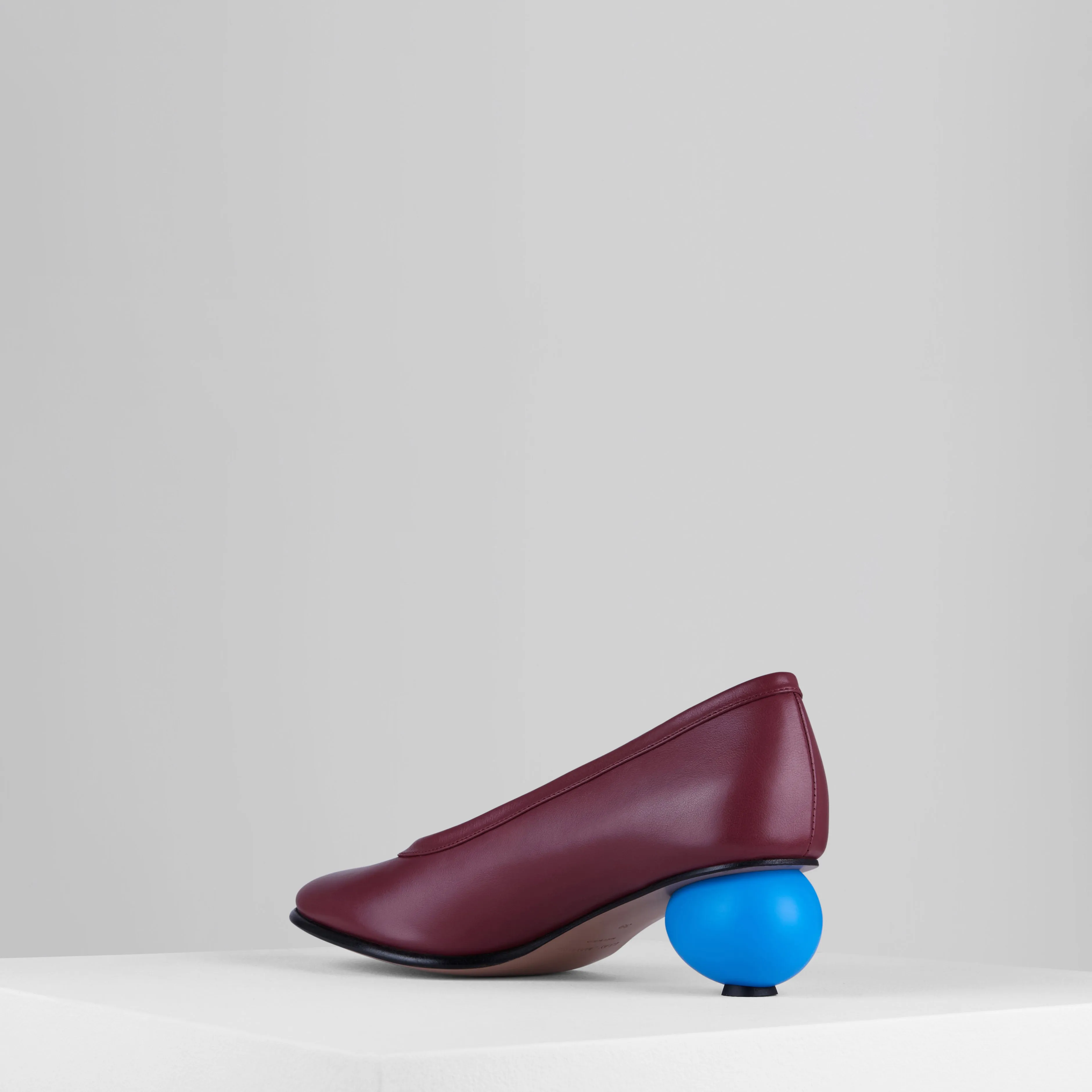 Egg Pumps in Vino Turchese