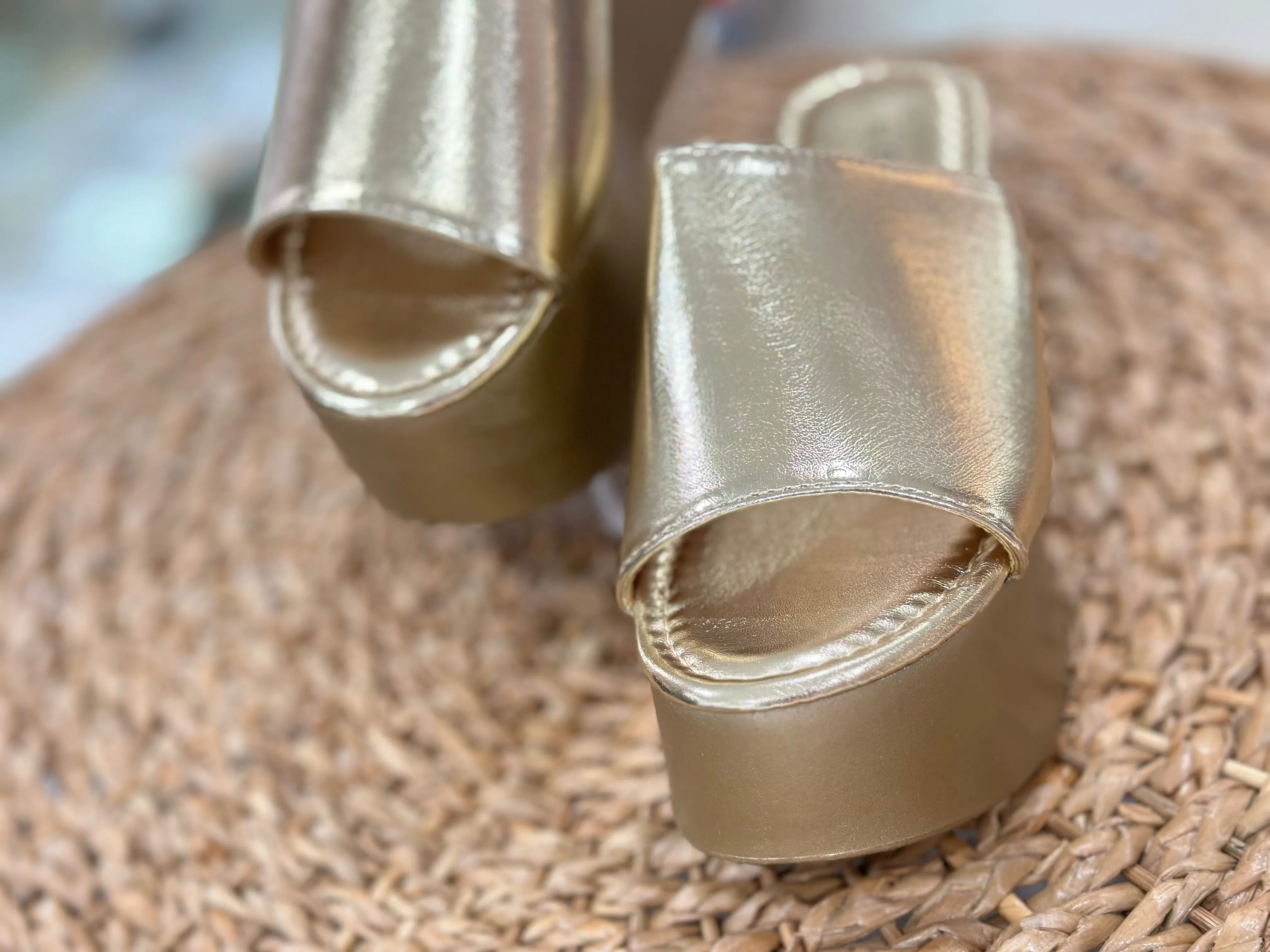 Gold Chic Wedge