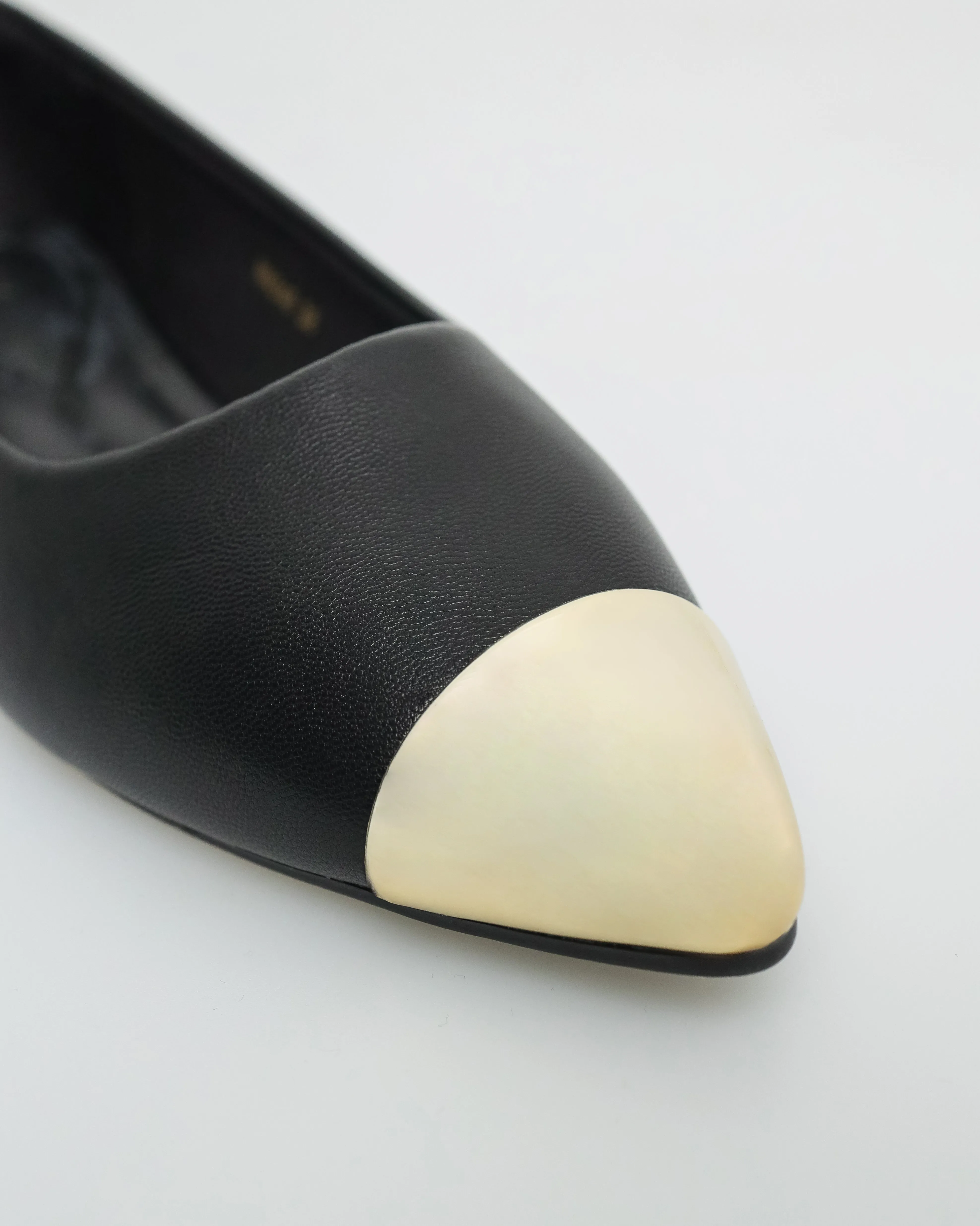Tomaz NN348 Ladies Silver Cap Toe Flats