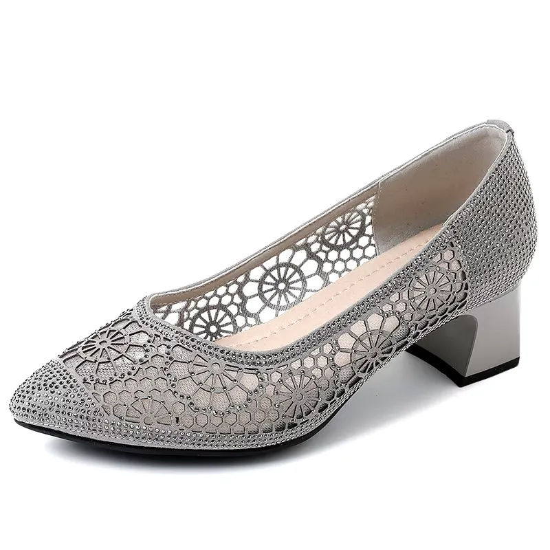 USS Shoes Maitte Women's Pointed Toe Pumps