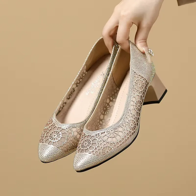 USS Shoes Maitte Women's Pointed Toe Pumps